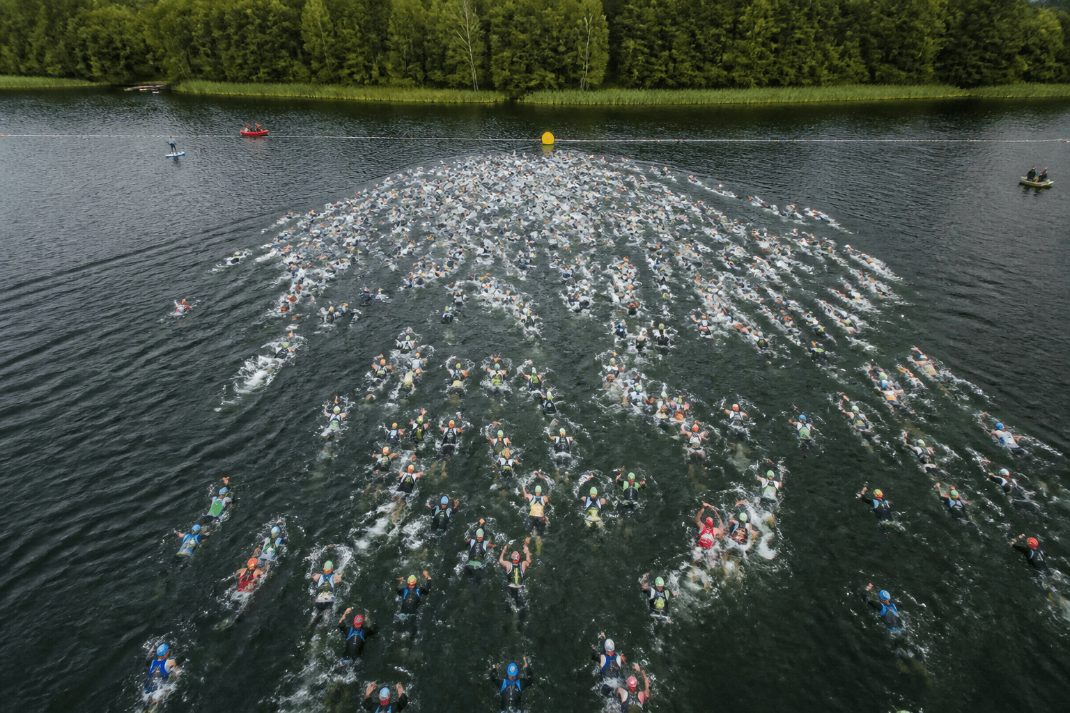 Start w wodzie głębokiej: poradnik na pierwsze 200 m