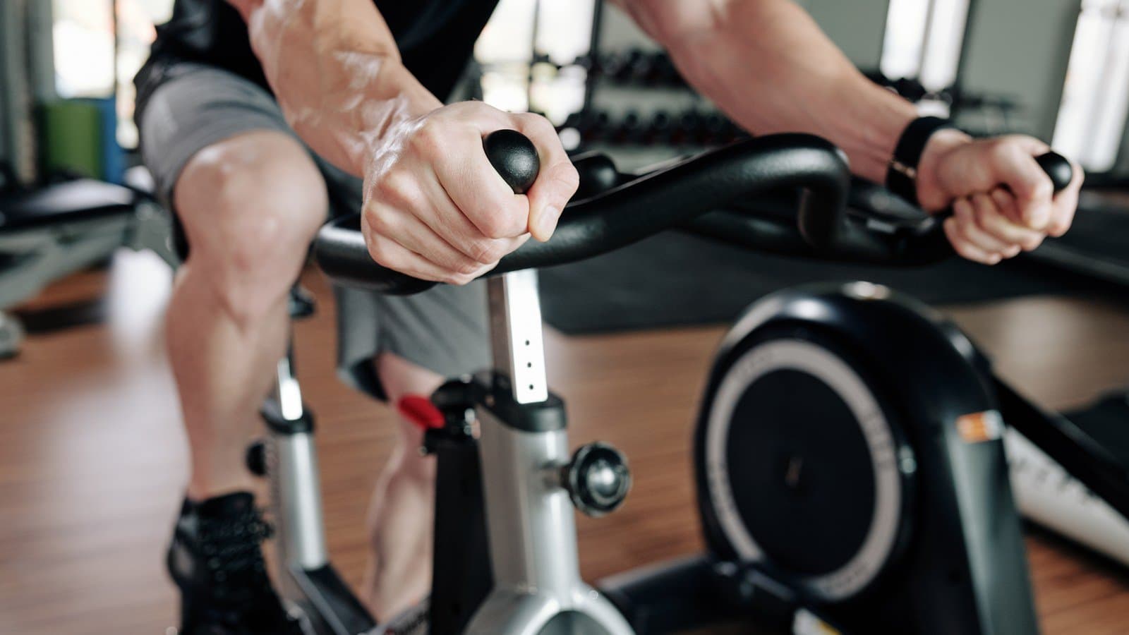 Stages SB200: lżejszy o 25 kg i wreszcie z ekranem